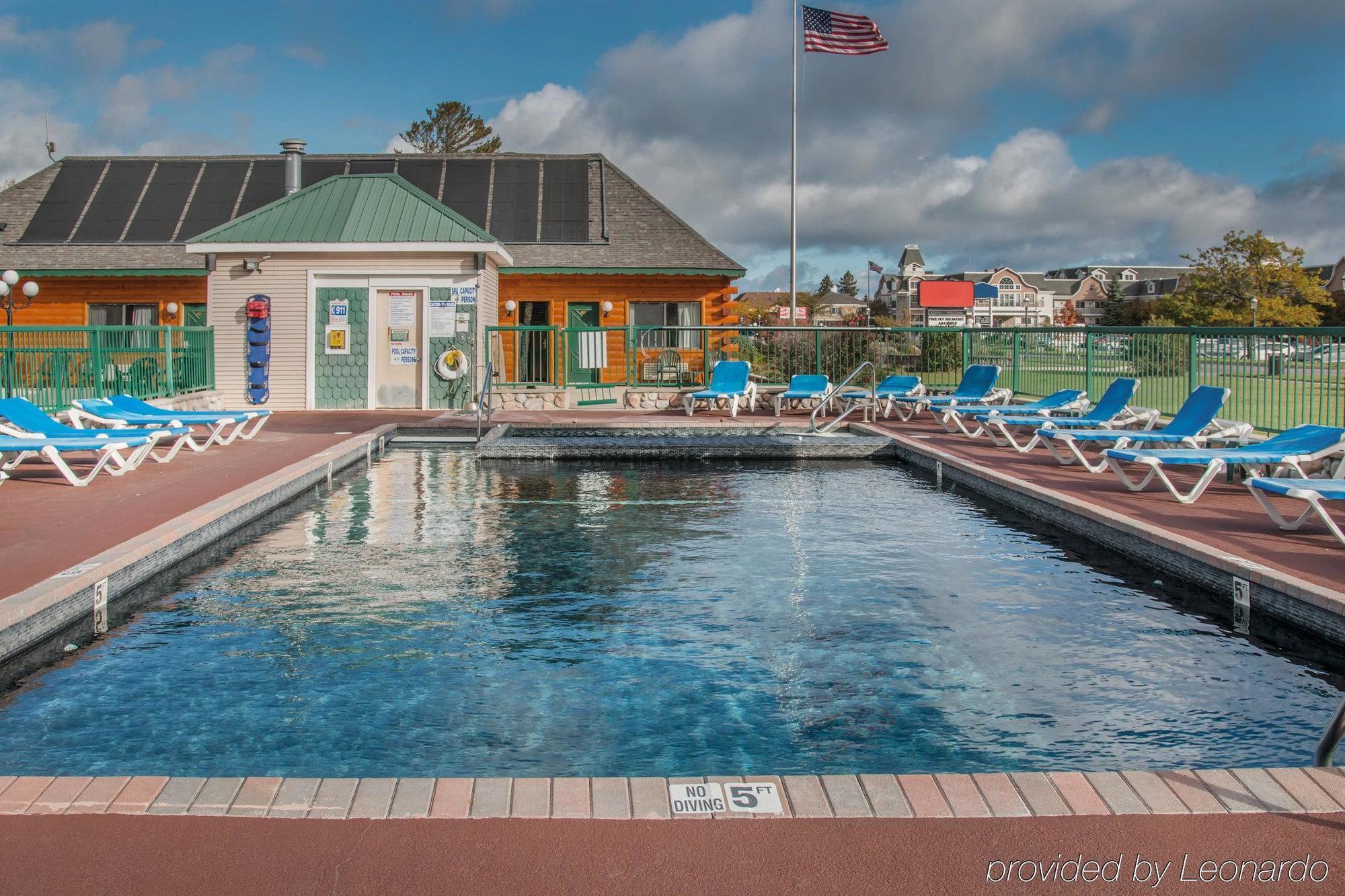 Econo Lodge Bayview Mackinaw City Ngoại thất bức ảnh