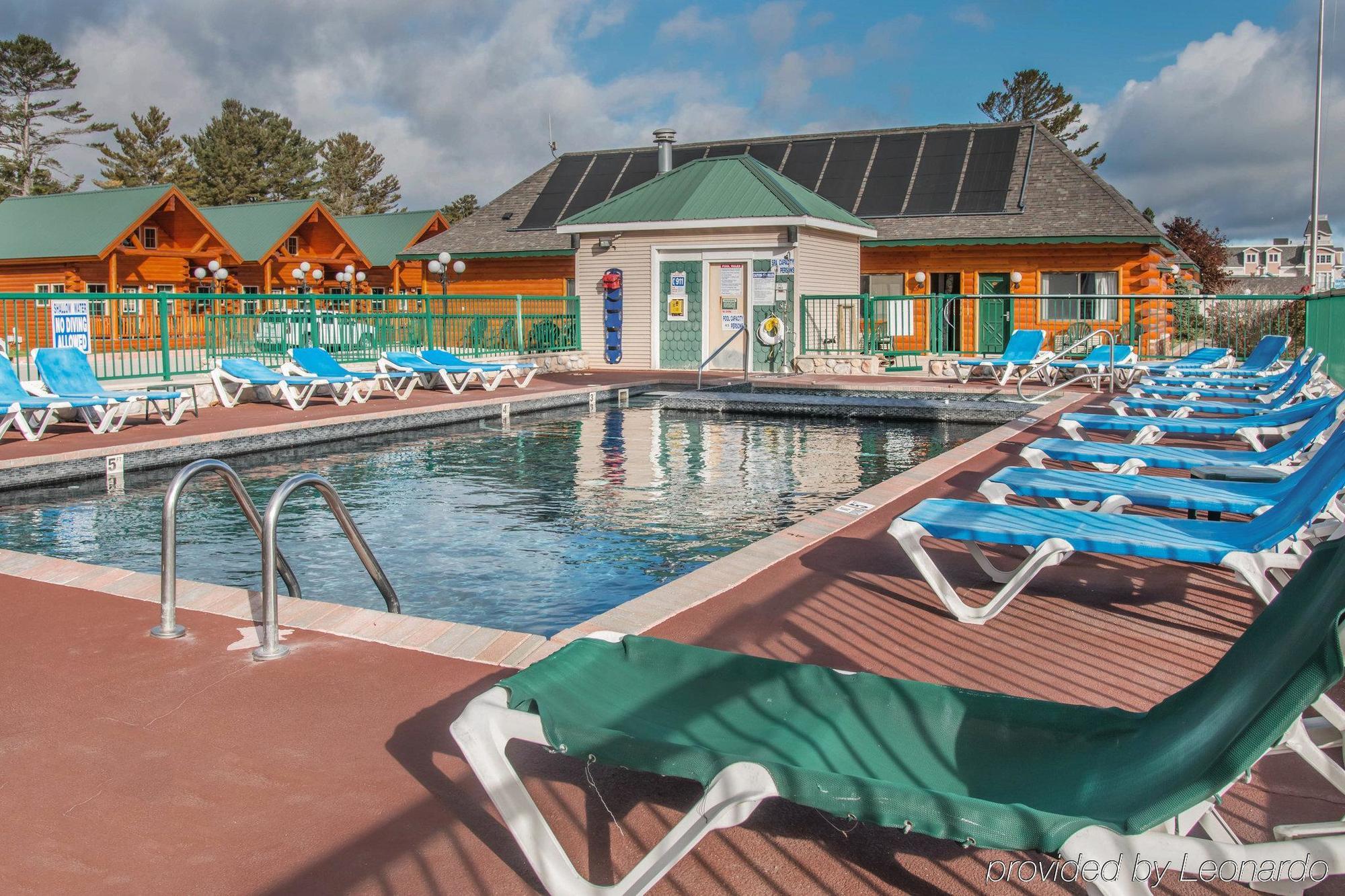 Econo Lodge Bayview Mackinaw City Ngoại thất bức ảnh