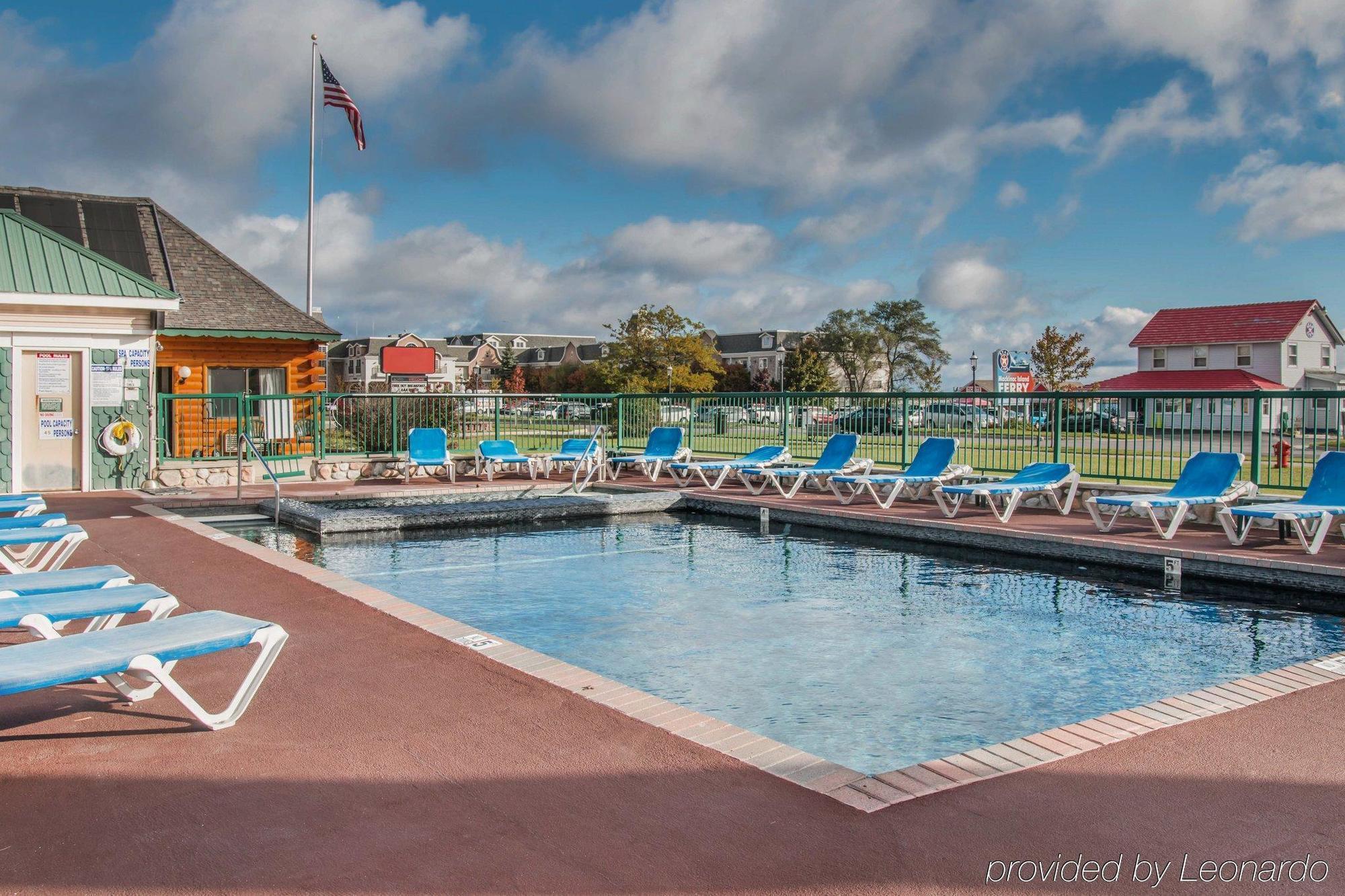 Econo Lodge Bayview Mackinaw City Ngoại thất bức ảnh