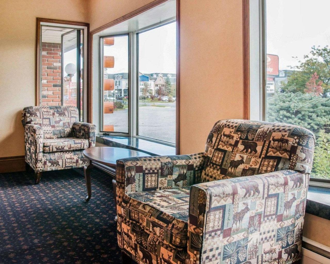 Econo Lodge Bayview Mackinaw City Ngoại thất bức ảnh