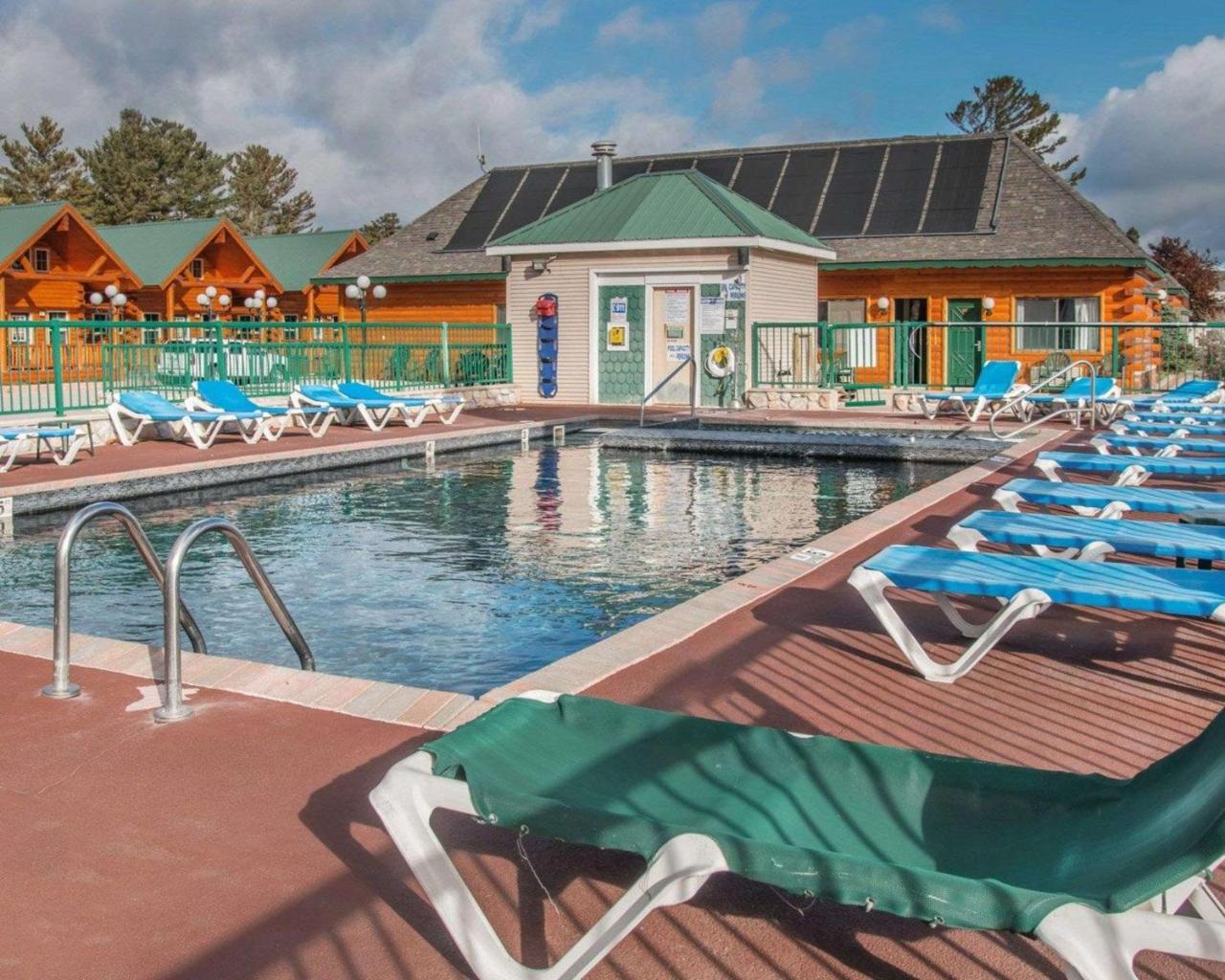 Econo Lodge Bayview Mackinaw City Ngoại thất bức ảnh